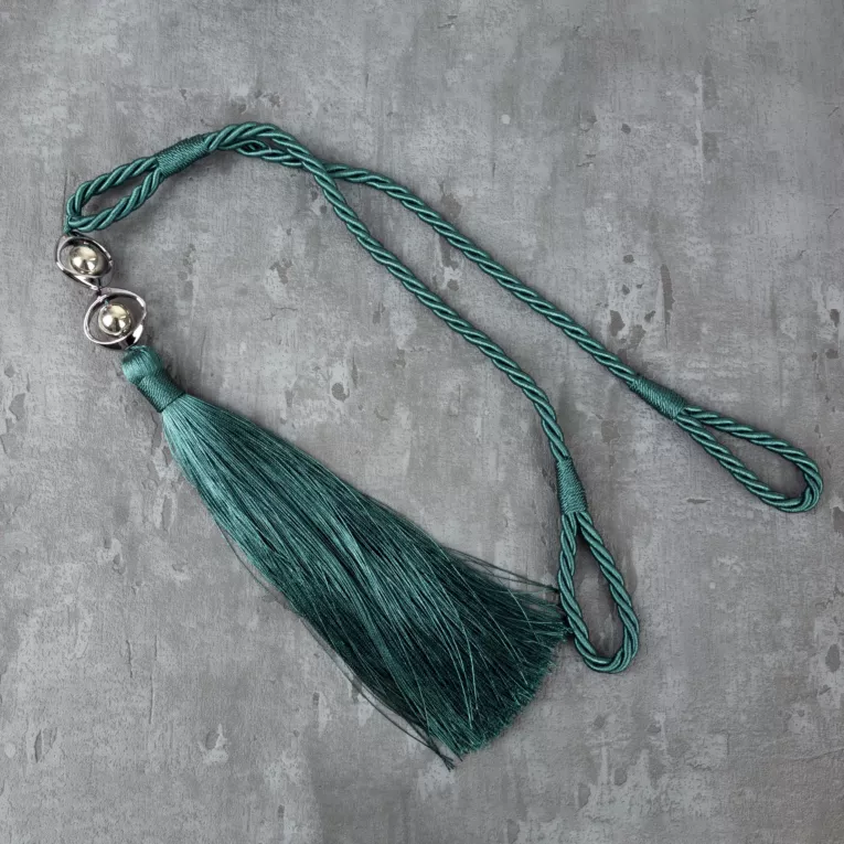 Dekoracyjny sznur do zasłon IDA upinacz z chwostem i metalowymi koralikami