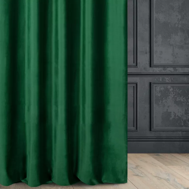 Zasłona szyta na flexach zielono butelkowo zielona z miękkiej półmatowej tkaniny welwetowej