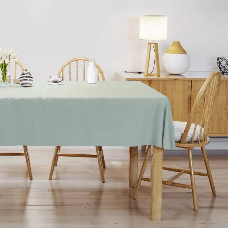 Obrus szyty ADESSA jasnoturkusowy z miękkiej tkaniny o welurowej strukturze