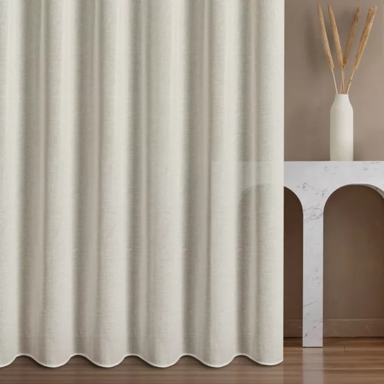 Firana szyta na taśmie 5 cm naturalna z gładkiej tkaniny o naturalnym splocie, w stylu eko, outdorowej