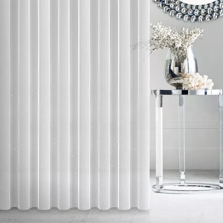 Firana szyta na przelotkach AVILLA biała ekskluzywna zdobiona szerokim pasem błyszczących kryształków Italissima Eva Minge