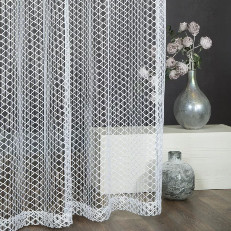 Firana AIDEN o strukturze luźnej geometrycznej siatki
