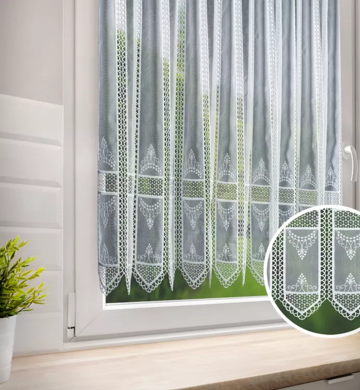 Tkanina firanowa zazdrostka z haftem i ażurem
