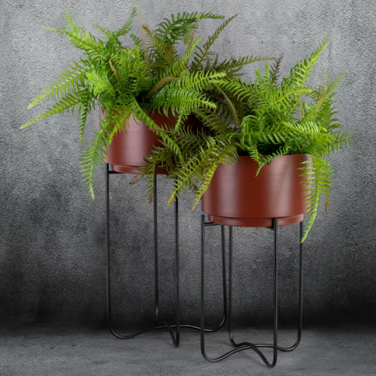 Komplet 2 szt metalowych osłonek na donicę na stojakach