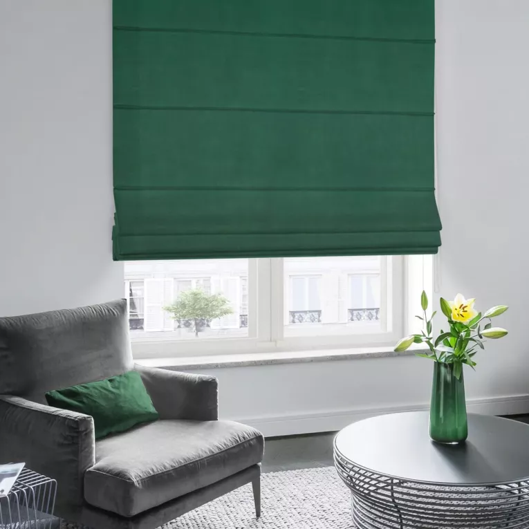 Roleta rzymska ENYA ciemnozielona z miękkiej półmatowej tkaniny welwetowej