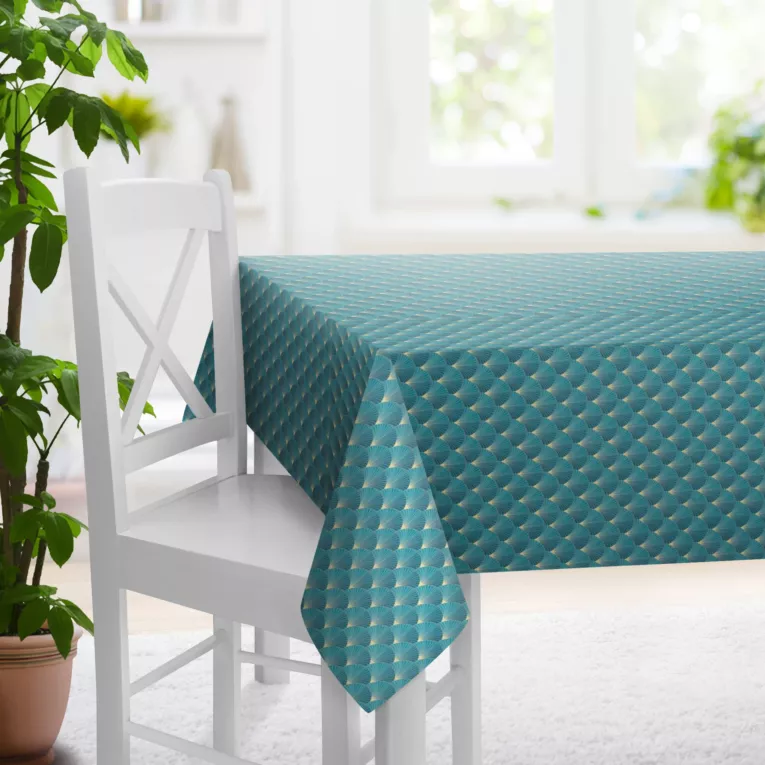 Obrus szyty turkusowo złoty z tkaniny o naturalnym splocie z wzorem w stylu art deco