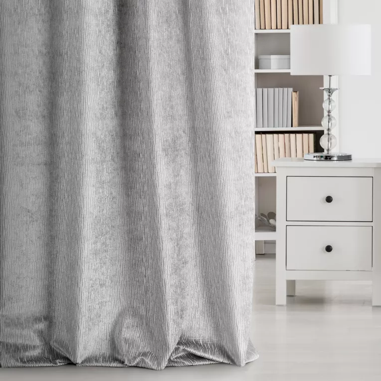 Tkanina zasłonowa gruba, żakardowa z wypukłym wzorem w prążki, z efektem 3D z kolekcji Eva Minge