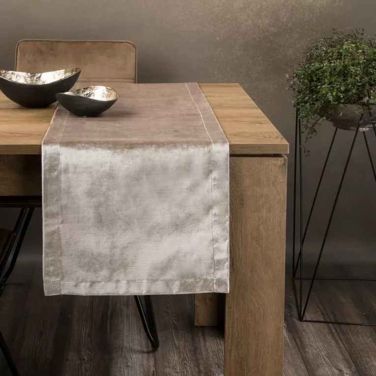 Bieżnik ROYAL 1 z gładkiego welwetu beżowy