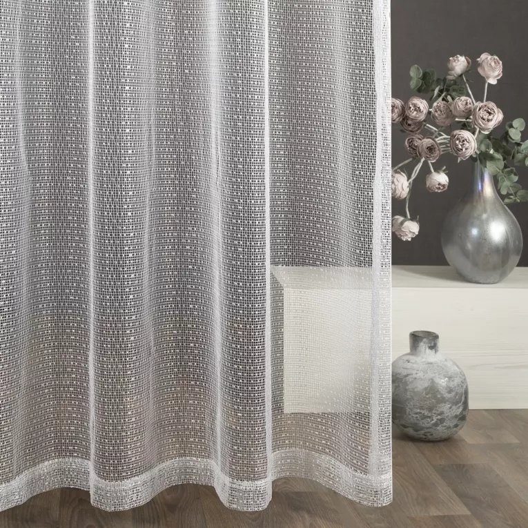 Dekoracja okienna biała o strukturze drobnej siatki 140x250 cm przelotka KATARINA