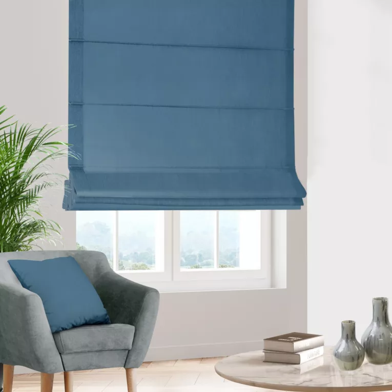 Roleta rzymska niebieska z miękkiej tkaniny welwetowej
