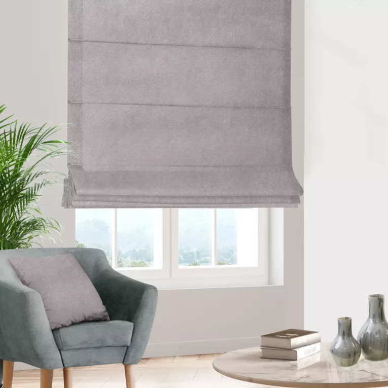 Roleta rzymska ciemnobeżowa z miękkiej welwetowej tkaniny z połyskiem