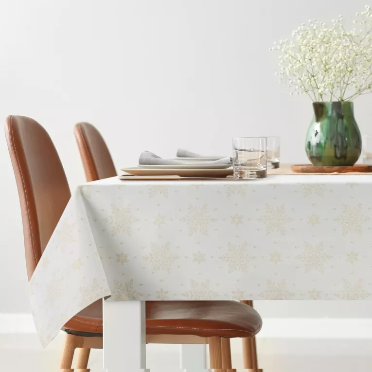 Obrus naturalny 135x180 cm z żakardowej tkaniny FLASH świąteczny z motywem śnieżynek przetykany złotą nicią