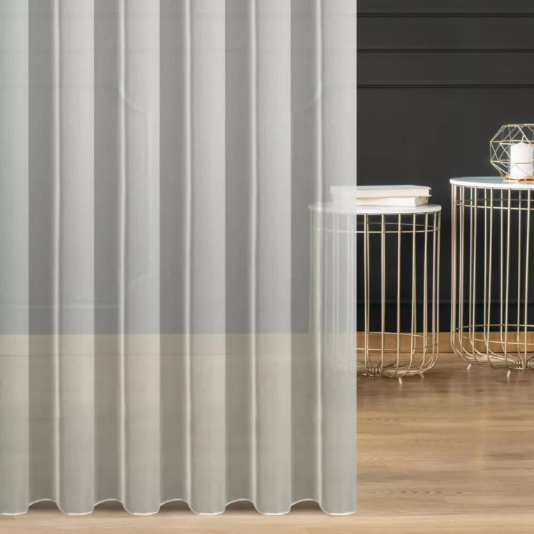 Firana szyta na taśmie fala kremowa z delikatnej tkaniny z efektem deszczyku, wykończona obciążnikiem