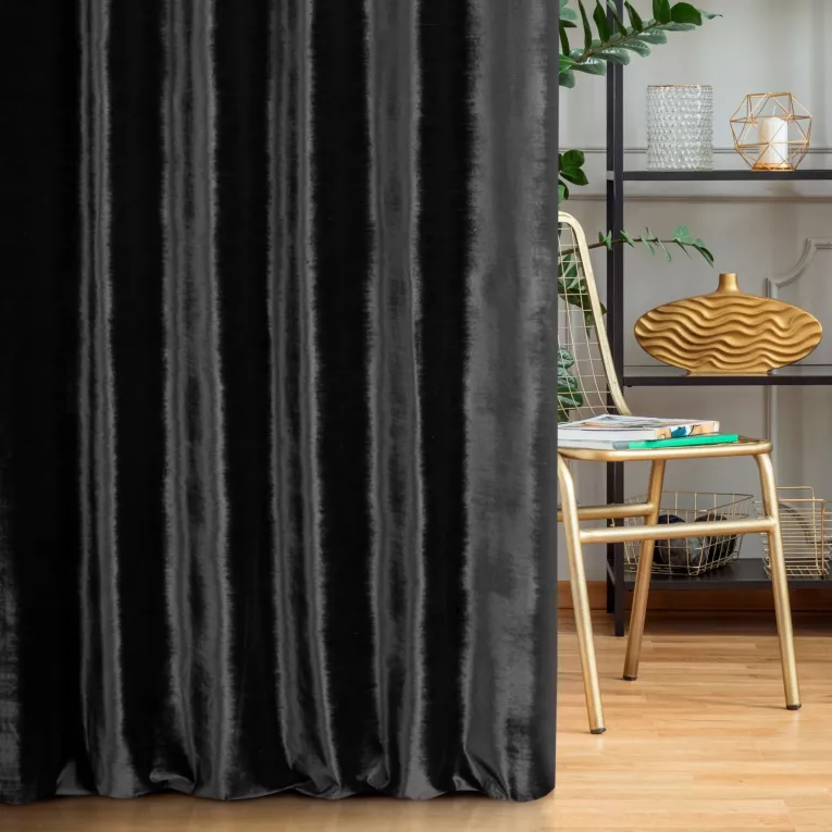 Tkanina zasłonowa, miękka, welwetowa z połyskiem, w poziome prążki z kolekcji Pierre Cardin