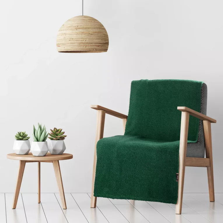 Narzuta na fotel 70x160 cm ciemnozielony o miękkiej strukturze BUKLA