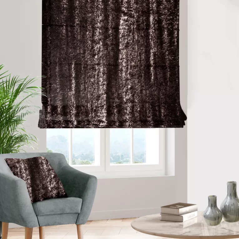 Roleta rzymska brązowa z miękkiej tkaniny welwetowej z efektem kreszowania