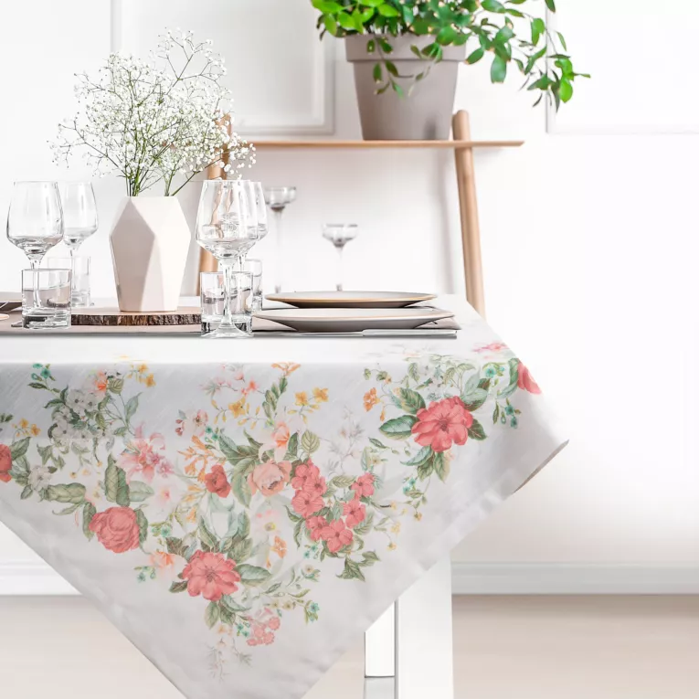 Bieżnik na stół naturalno, różowy 90x90 cm SUMMER 12 zdobiony nadrukiem letnich kwiatów
