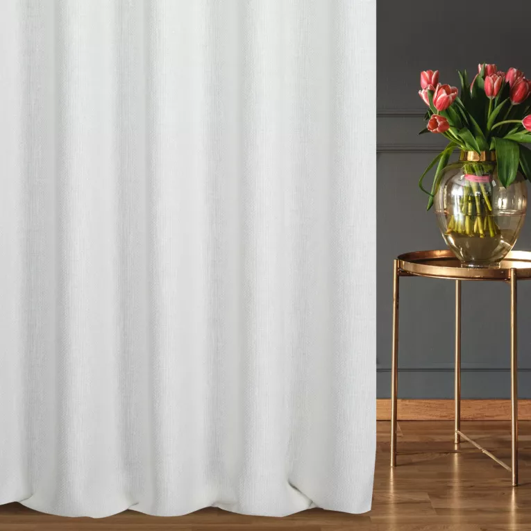 Zasłona szyta na tunelu naturalna z tkaniny szenilowej o wyraźnym splocie