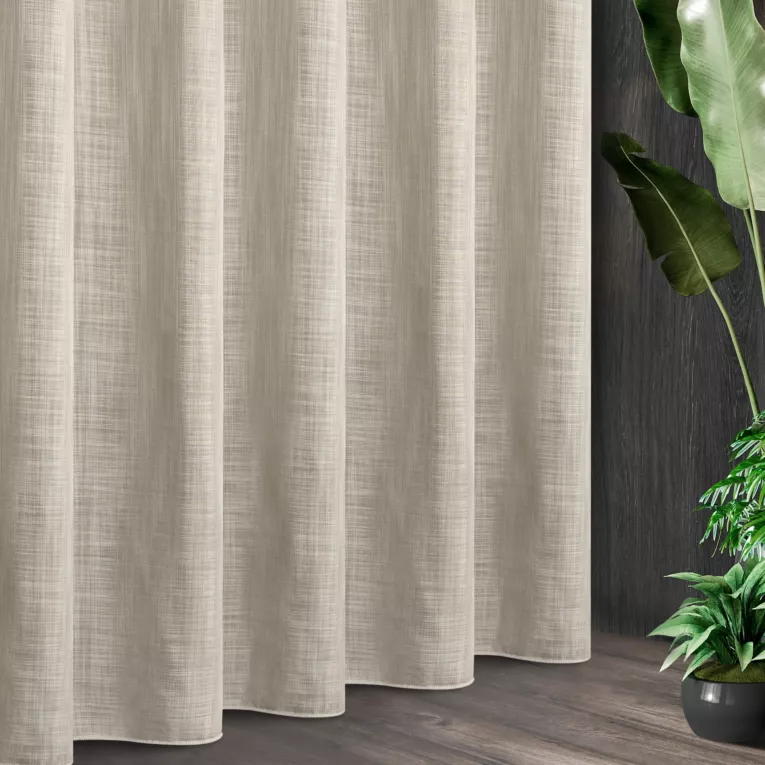 Tkanina firanowa gładka matowa etamina  o gęstym splocie wykończona szwem obciążającym