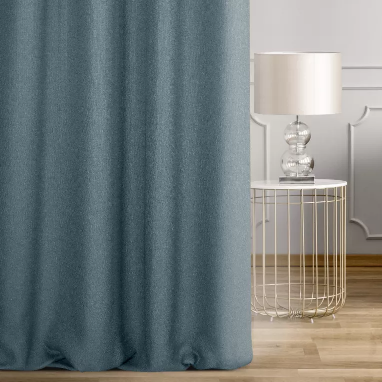 Zasłona szyta na taśmie 8 cm niebieska z tkaniny o naturalnym splocie w stylu eko