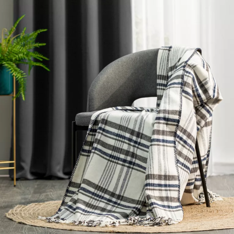 Koc bawełniano-akrylowy 150x200 cm biało, stalowy w kratę zakończony frędzlami AKRYL 23 Eurofirany Premium