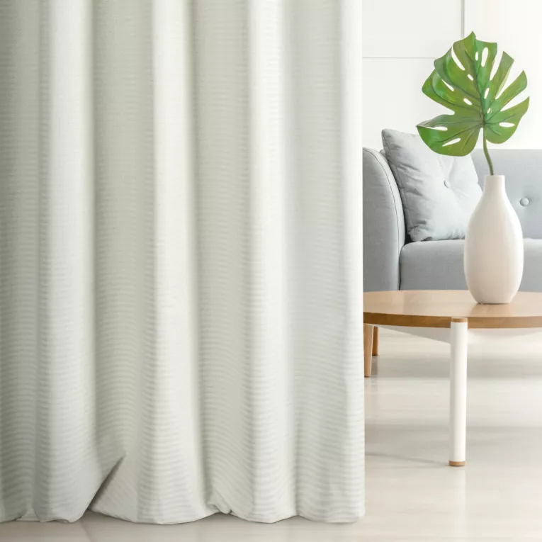 Zasłona szyta na tunelu FIONA kremowo szampańska z dwustronnej tkaniny w paseczki z dodatkiem srebrnej nici