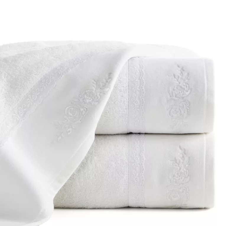 Ręcznik kąpielowy 50x90 cm bawełniany kolor biały z koronką oraz subtelnym haftem 500 g/m2 SISI