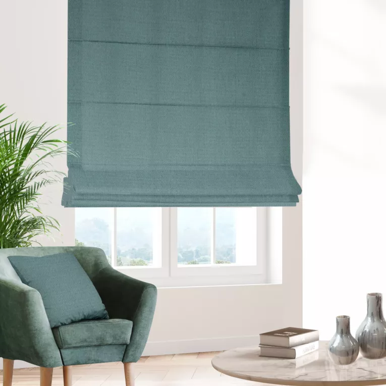 Roleta rzymska jasnoturkusowa z tkaniny o naturalnym splocie z efektem melanżu