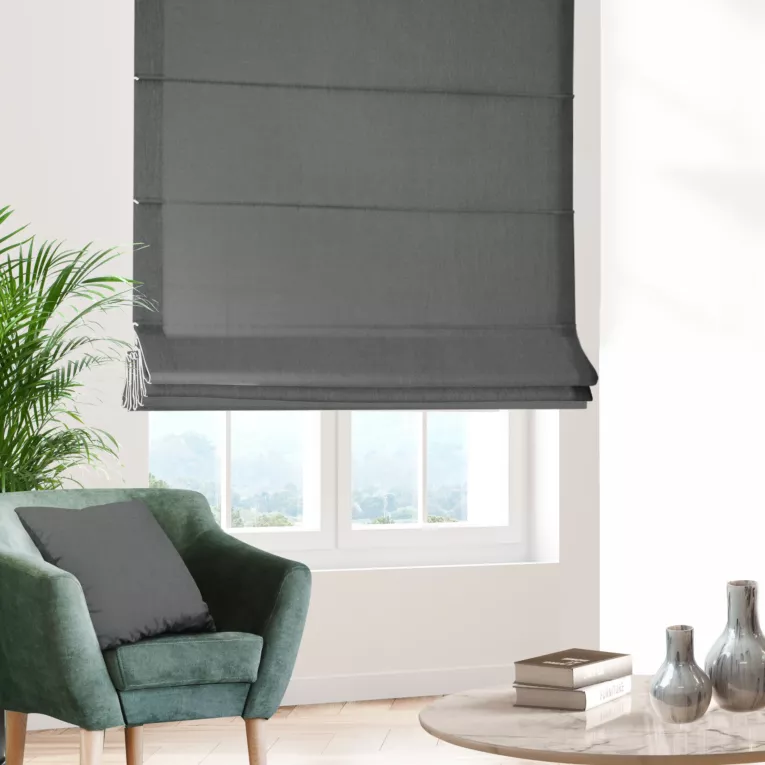 Roleta rzymska stalowa z miękkiej, matowej tkaniny w drobny geometryczny wzór