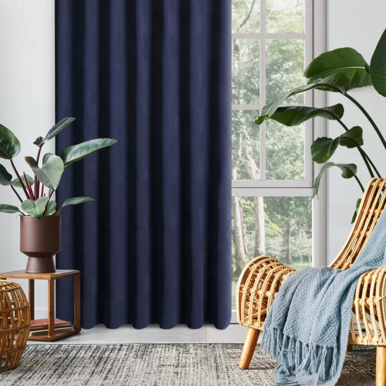 Zasłona granatowa z tkaniny welurowej 320x260 cm taśma - Dora