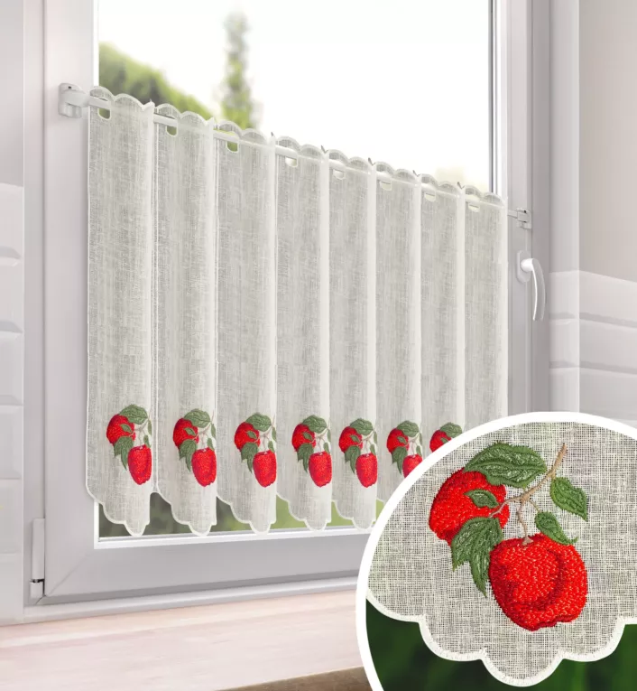Tkanina firanowa zazdrostka zdobiona wyrazistym haftem