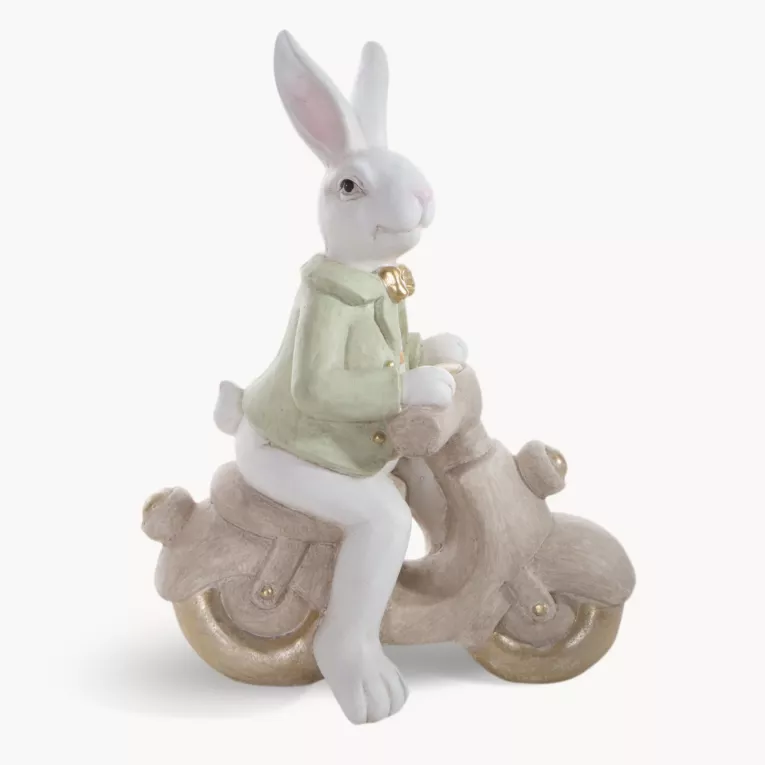 Wielkanocna figurka dekoracyjna uroczego zajączka na skuterku w miętowo, beżowej kolorystyce