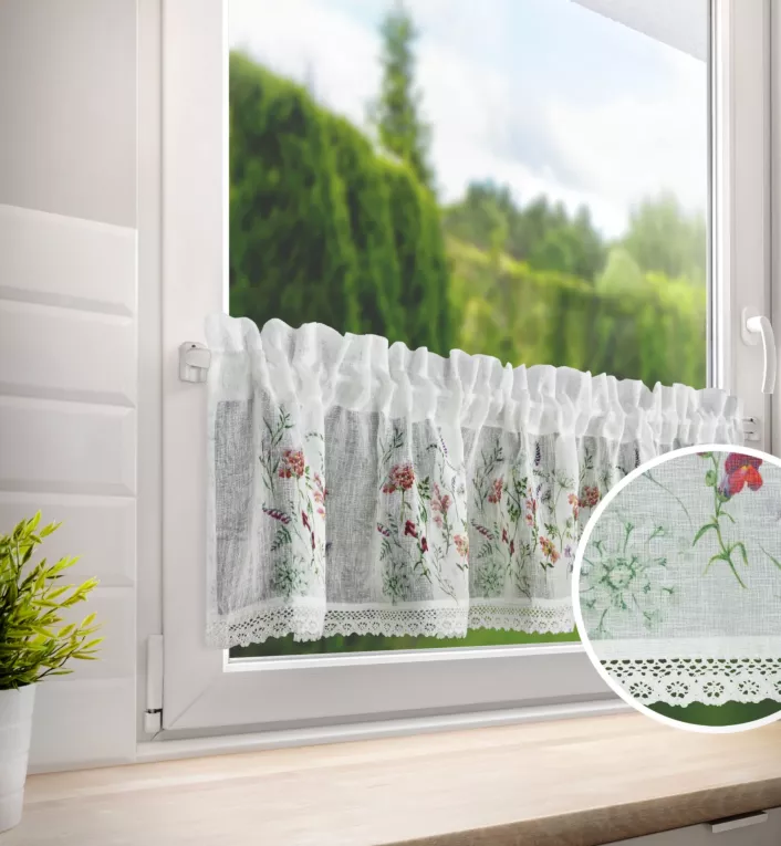 Zazdrostka biało, zielona z etaminy z nadrukiem letnich kwiatów polnych i koronką 150x30 cm tunel SYLWIA