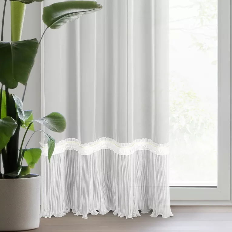 Firana biała z plisowaną falbaną i ozdobną koronką 140x250 cm przelotka MEGAN