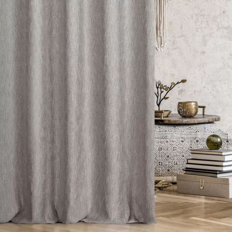 Zasłona szyta na taśmie 8 cm srebrna z tkaniny o naturalnym splocie i efektem melanżu, z dodatkiem nici metalicznej Italissima Eva Minge