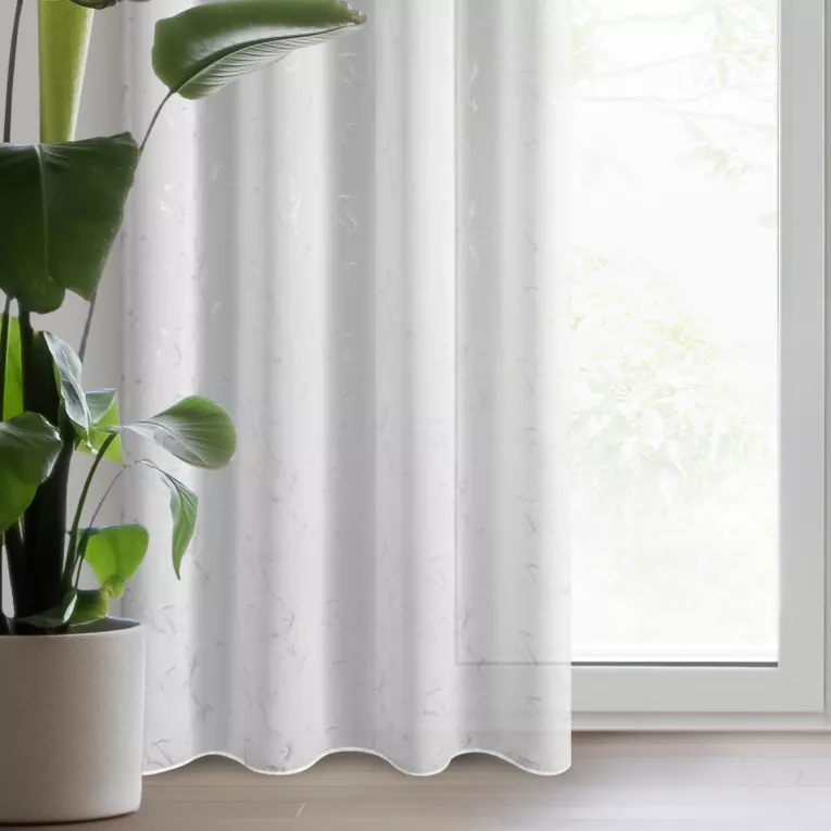 Firana biało, srebrzysta z etaminy z marmurkowym wzorem 140x270 cm przelotka Iva