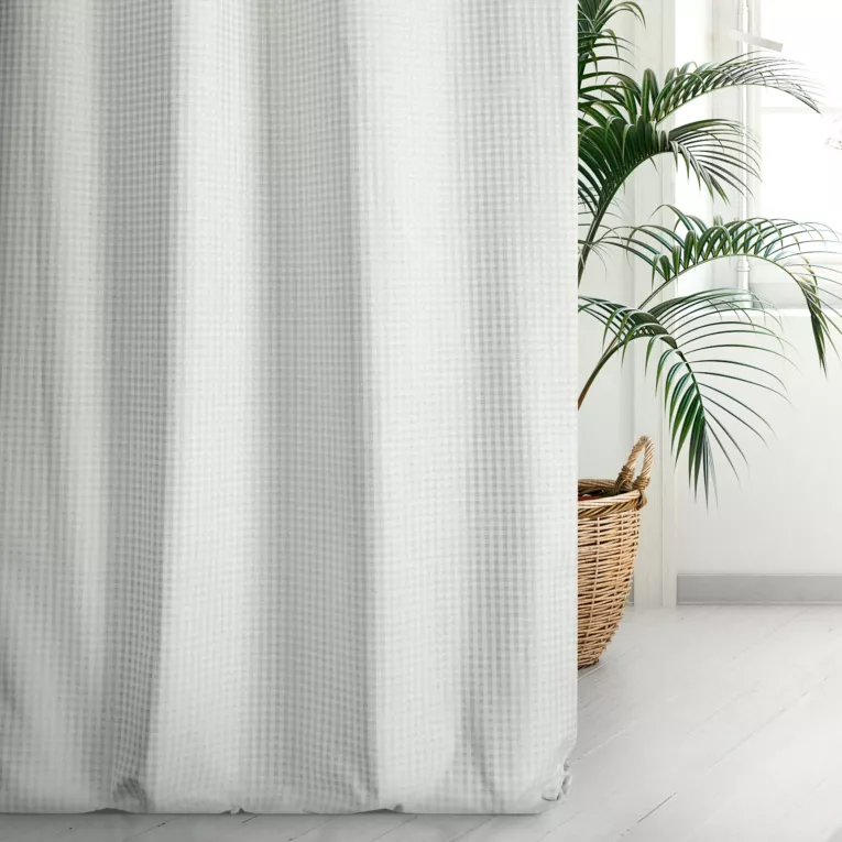 Zasłona szyta na taśmie 5 cm FLAVIO srebrna z dwustronnej tkaniny, deseń w krateczkę z dodatkiem srebrnej nici