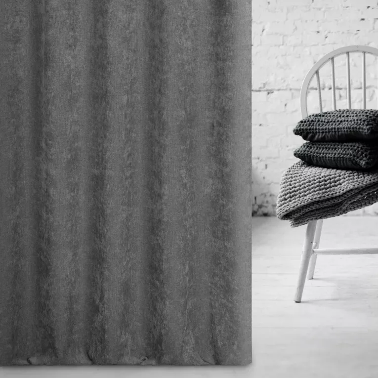 Tkanina zasłonowa miękka, szenilowa, o strukturalnym splocie i delikatnym połysku