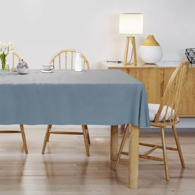 Obrus szyty ADESSA ciemnoniebieski z miękkiej tkaniny o welurowej strukturze