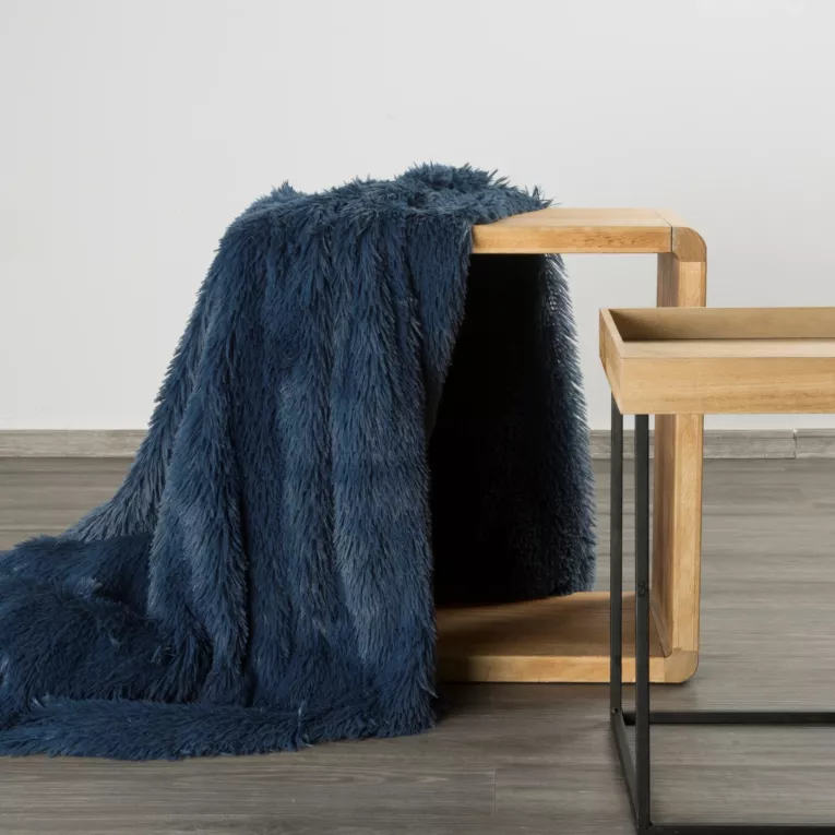 Koc o strukturze miękkiego futra 200x220 cm granatowy TIFANY 1 Design 91