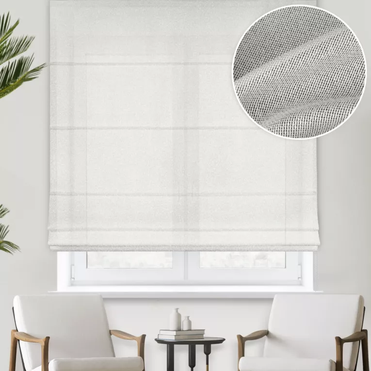 Roleta rzymska biała z drobnej siateczki, wykończona obciążnikiem
