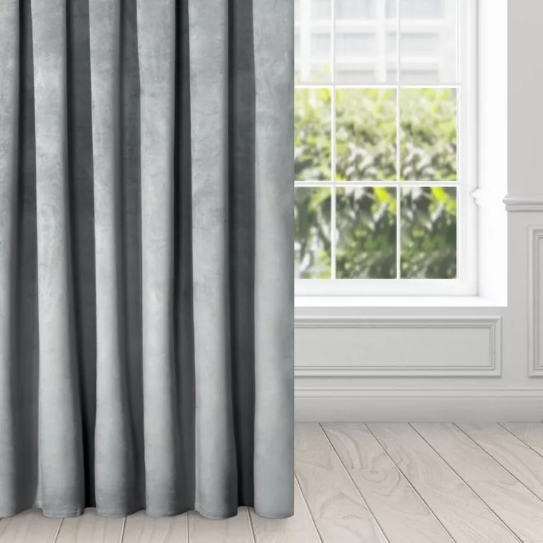 Zasłona srebrna z miękkiego welwetu 140x250 cm taśma - SUZANA