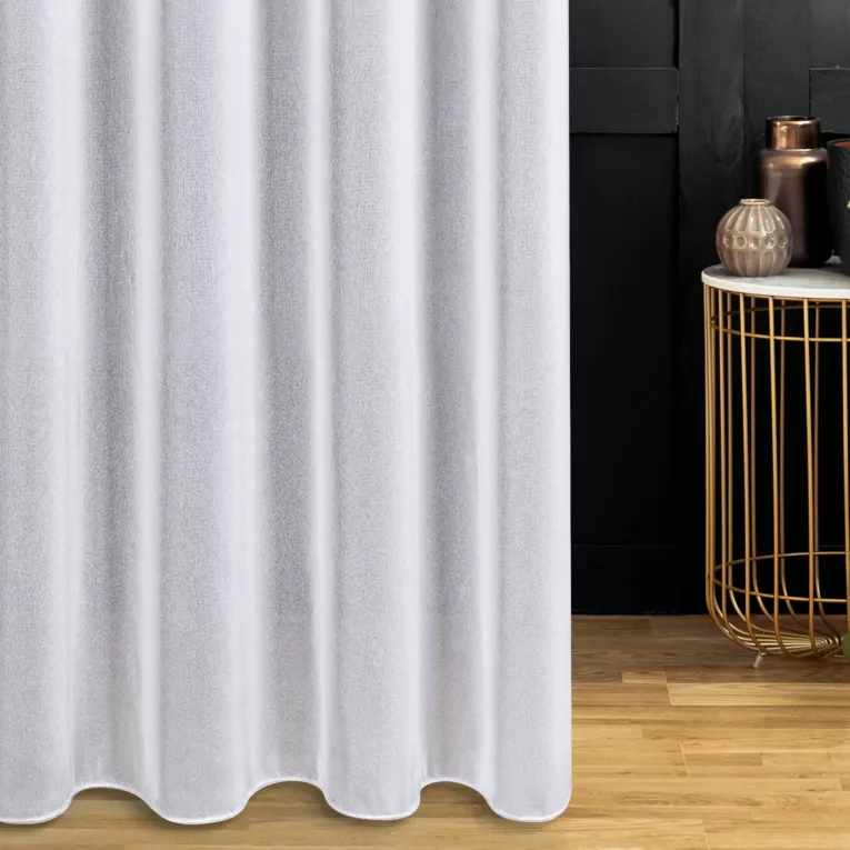 Firana szyta na taśmie 5 cm biała z matowej tkaniny w stylu eko, wykończona obciążnikiem