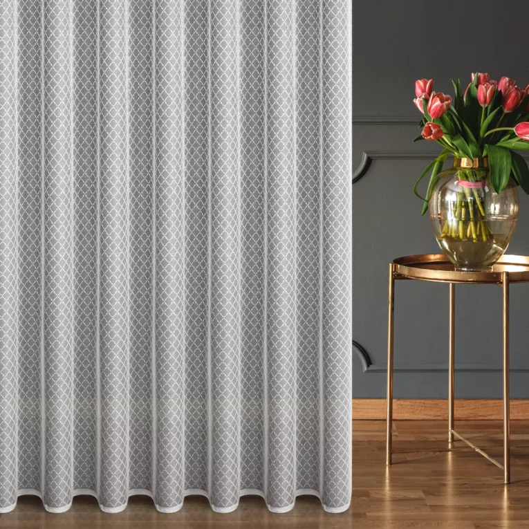 Firana szyta na taśmie 5 cm biała z żakardowej tkaniny w geometryczny wzór