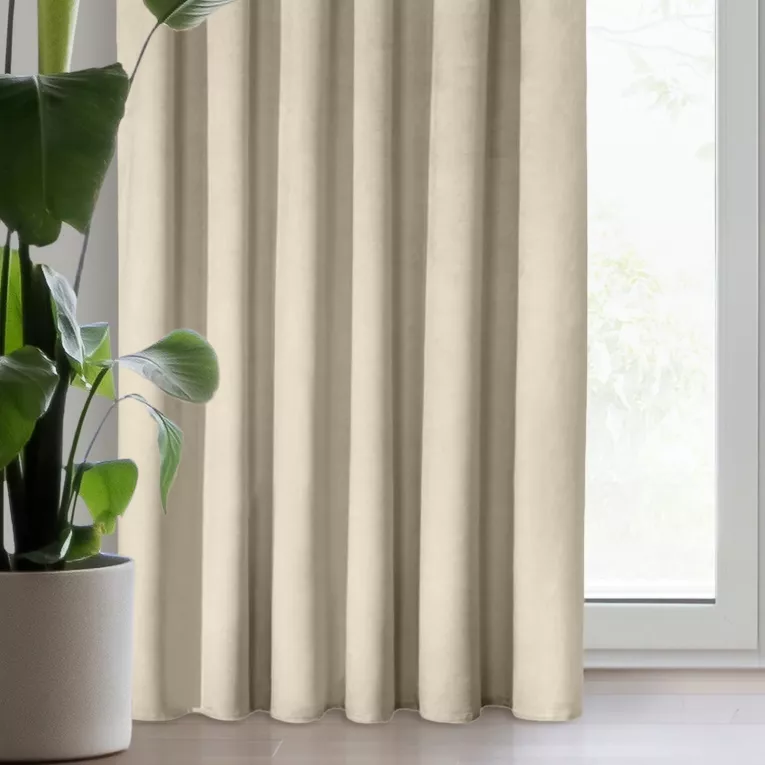 Zasłona jasnobeżowa z matowego welwetu 140x270 cm taśma - MELANIE