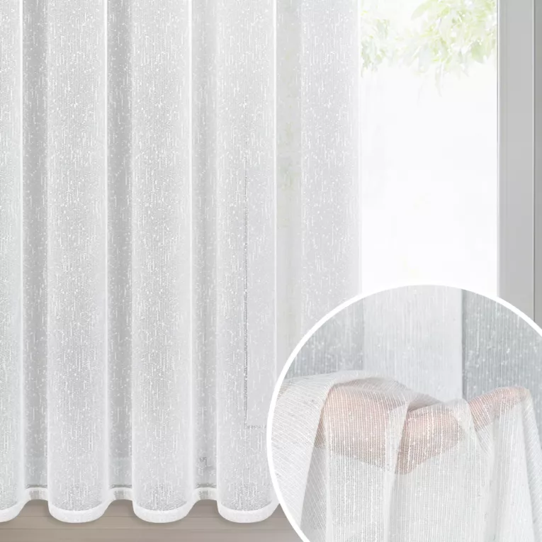 Firana biało, srebrna o strukturze drobnego deszczyku przetykana srebrną nicią 140x270 cm taśma KELLY