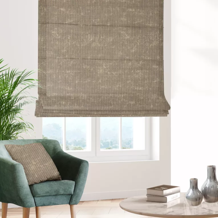 Roleta rzymska beżowo złota z siatki w stylu eko o luźnym splocie i delikatnie połyskującym nadruku Italissima Eva Minge