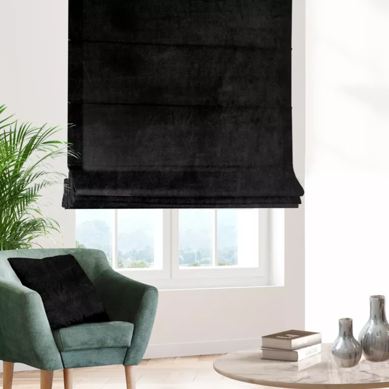 Roleta rzymska SAFARI czarna z miękkiej welwetowej tkaniny w wytłaczany drobny wzór