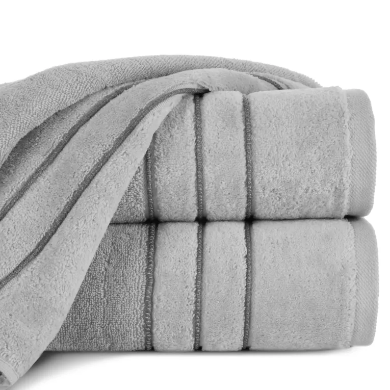 Ręcznik kąpielowy 70x140 cm bawełniany kolor srebrny z kontrastującymi paseczkami 500 g/m2 SIBEL