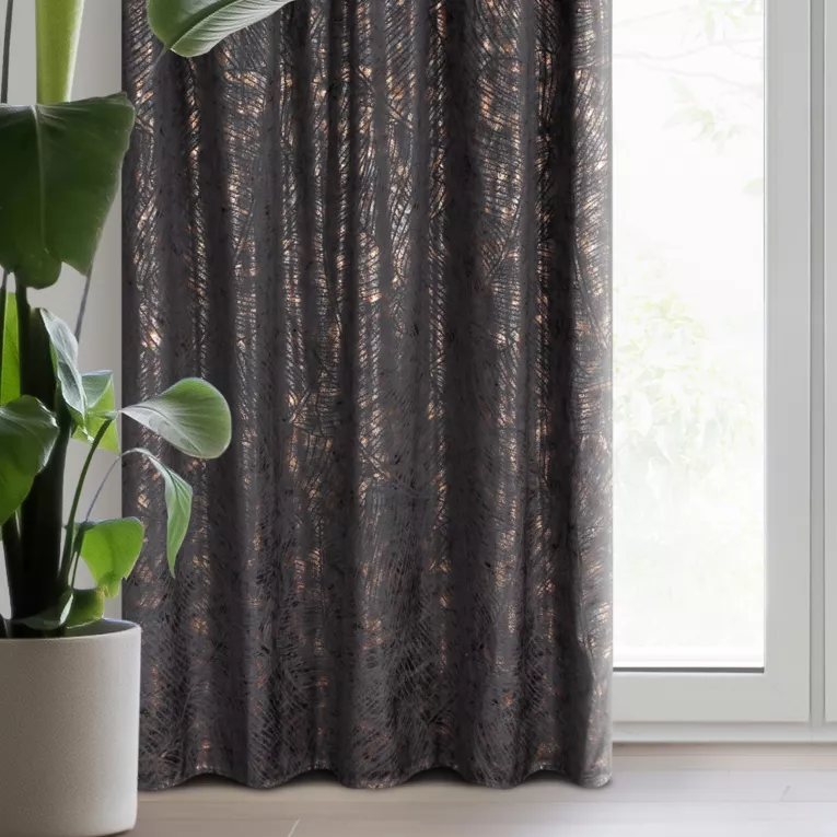 Zasłona czarno, szampańska ze wzorem liści bananowca z miękkiego welwetu 135x270 cm taśma - TULIA